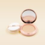 Polvo compacto + Brocha de polvo Kit de polvo compacto con protección solar y brocha para polvos MyK Cosmetics - Maquillaje m