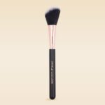 Brocha rubor MyK Cosmetics - Aplicación